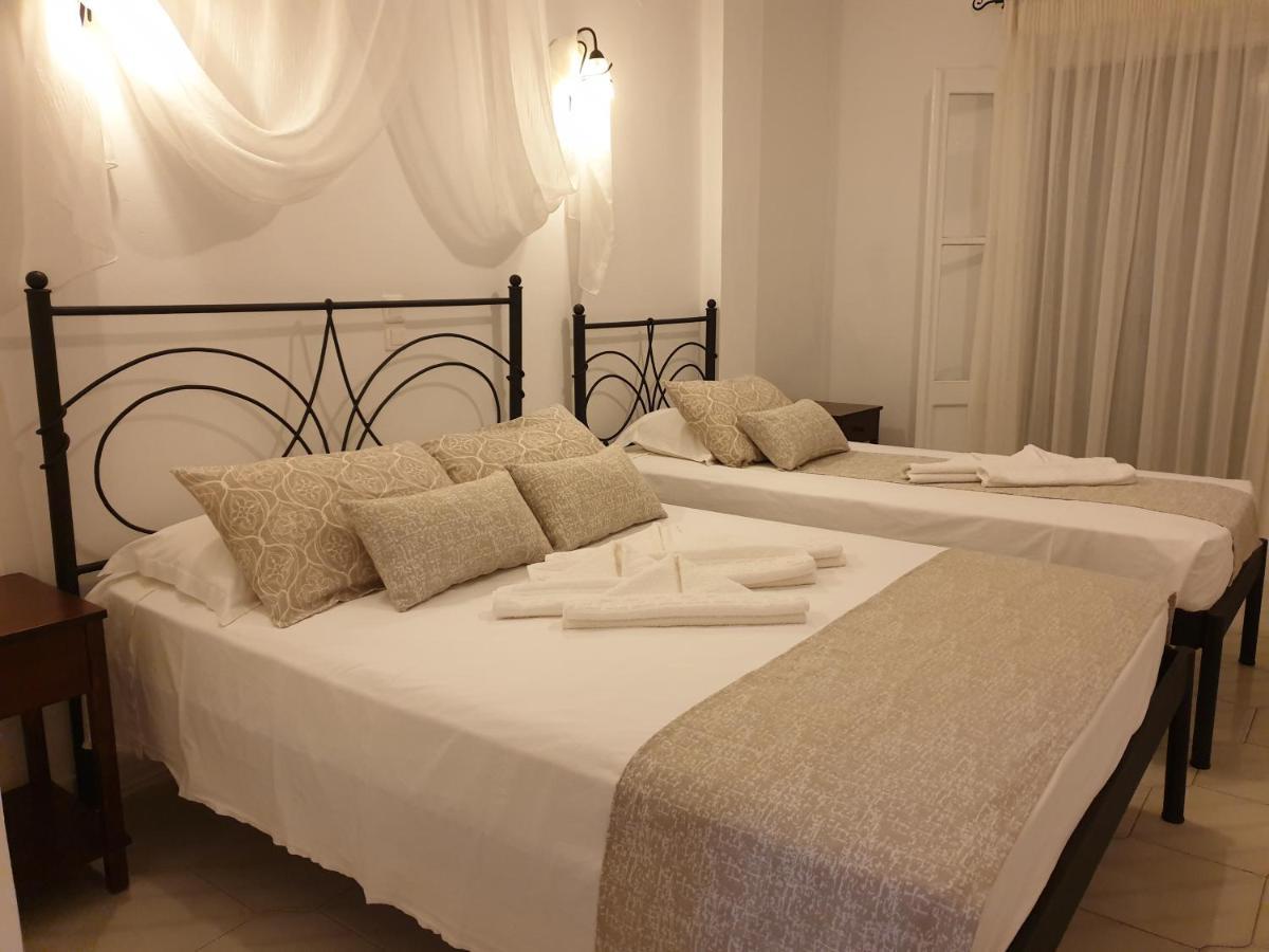 Sifnos Hotel Benaki Platis Gialos  ภายนอก รูปภาพ