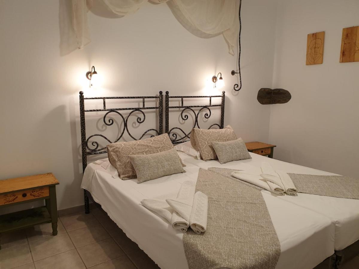 Sifnos Hotel Benaki Platis Gialos  ภายนอก รูปภาพ
