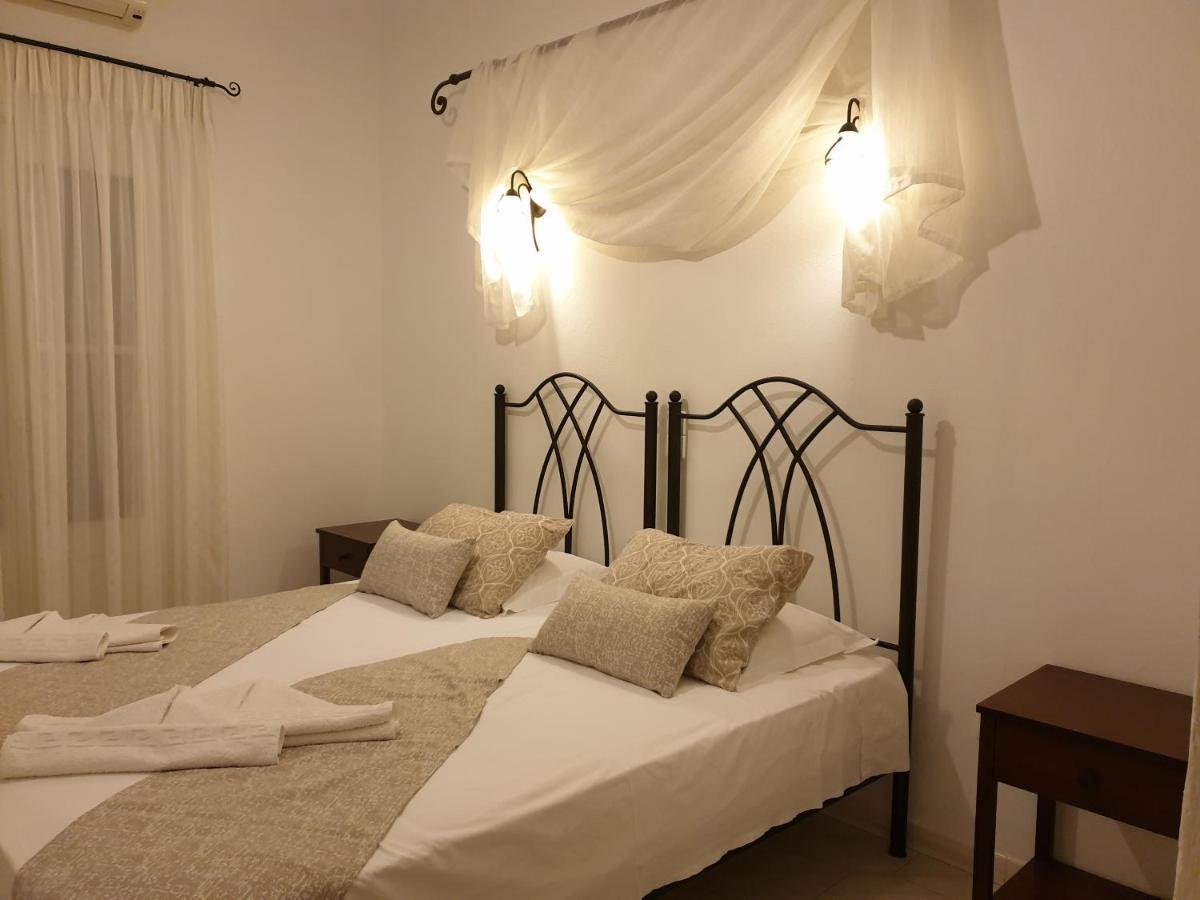 Sifnos Hotel Benaki Platis Gialos  ภายนอก รูปภาพ