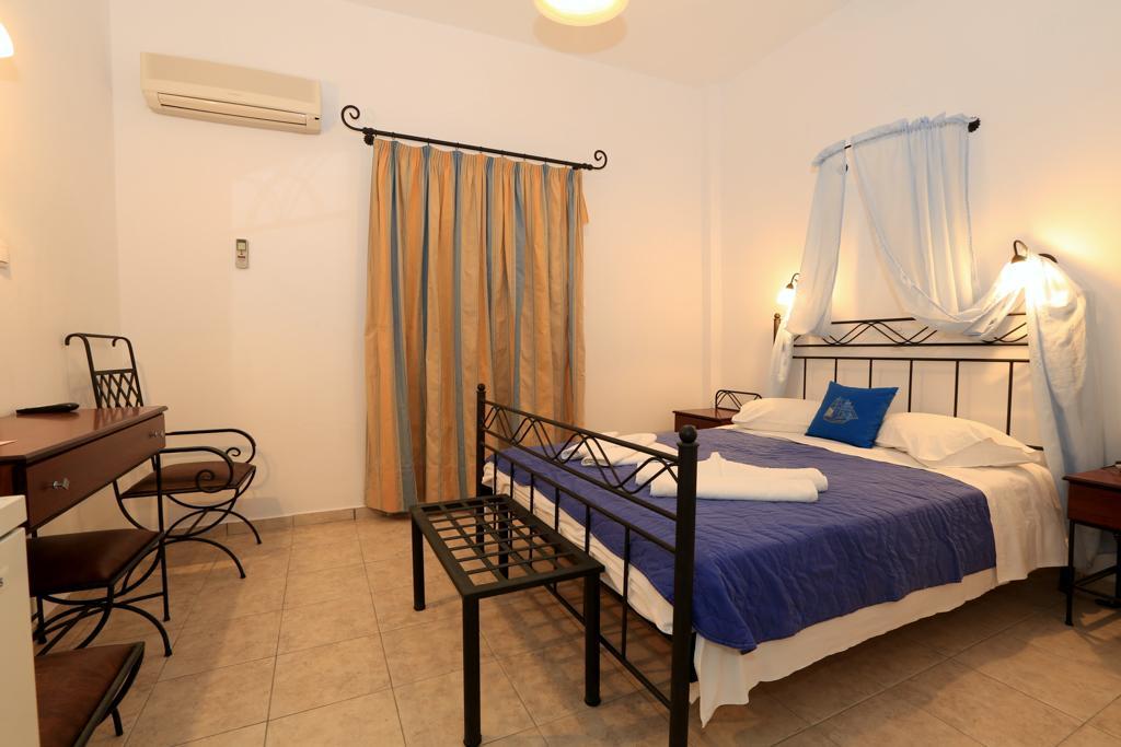 Sifnos Hotel Benaki Platis Gialos  ภายนอก รูปภาพ