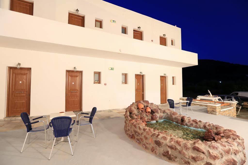Sifnos Hotel Benaki Platis Gialos  ภายนอก รูปภาพ