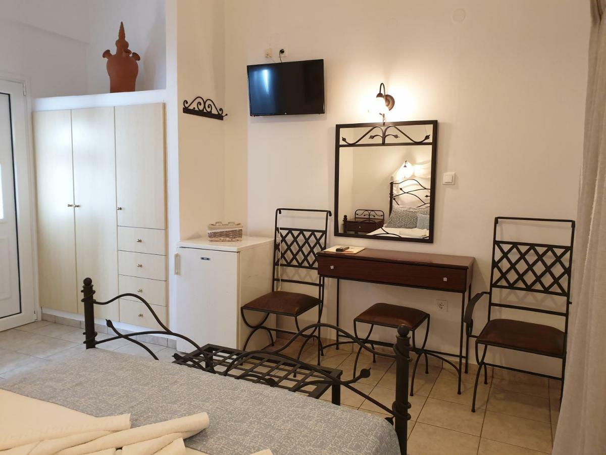Sifnos Hotel Benaki Platis Gialos  ภายนอก รูปภาพ